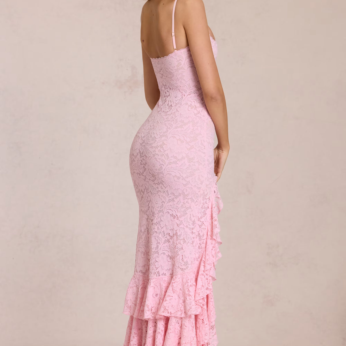 Long dress with lace ruffles
