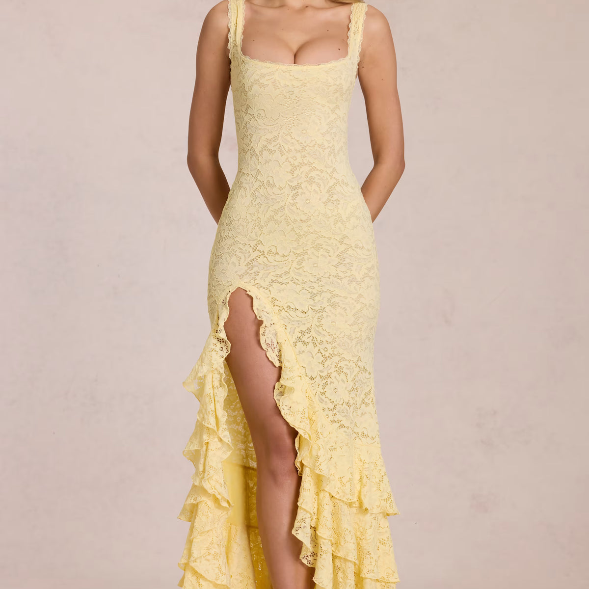 Long dress with lace ruffles