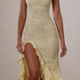 Robe longue à volants en dentelle